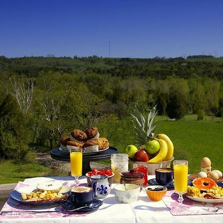 המפטון Our Valley View Bed & Breakfast מראה חיצוני תמונה