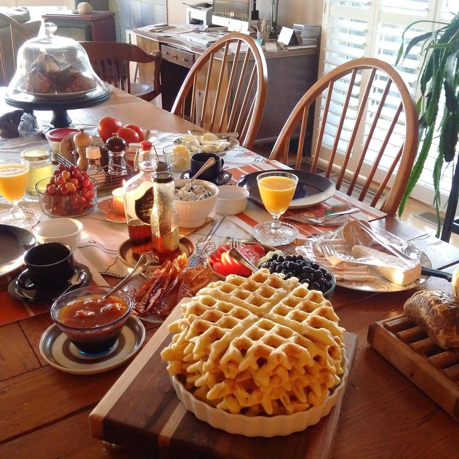 המפטון Our Valley View Bed & Breakfast מראה חיצוני תמונה
